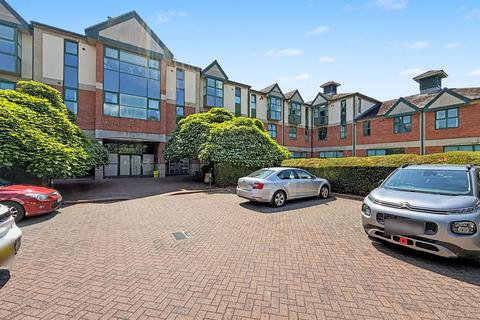 1 bed property, in apartment 7, £84,000