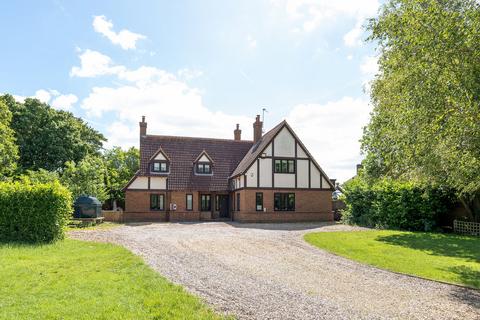 4 bed property, in Homefield Cottage, £800,000