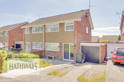 3 bed property, in Walnut Drive, £270,000