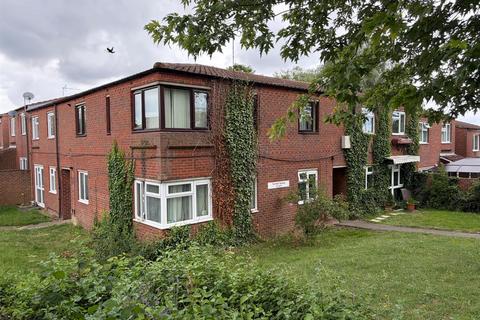 1 bed property, in Turnmill Avenue, £130,000