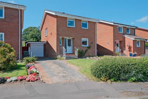 4 bed property, in Aspen Way, £254,995
