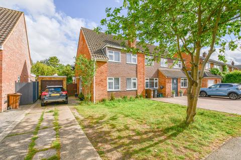 3 bed property, in Morris Way, £550,000