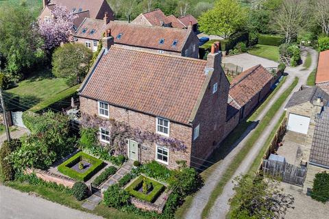 5 bed property, in Moor Monkton, £975,000
