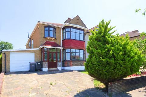 4 bed property, in Shirley Avenue, £750,000
