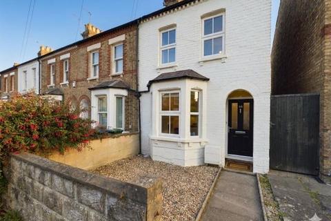 4 bed property, in Hertford Street, £525,000
