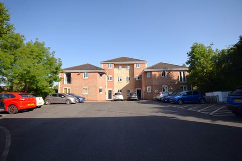 2 bed property, in Oliver Street, £120,000