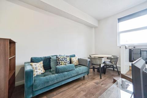 3 bed property, in Brudenell Grove, £125,000