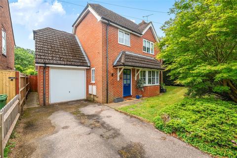 3 bed property, in Betenson Avenue, £775,000