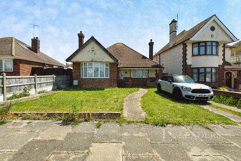 2 bed property, in Park Way, £275,000