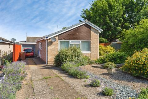 2 bed property, in Kestrel Drive, £160,000