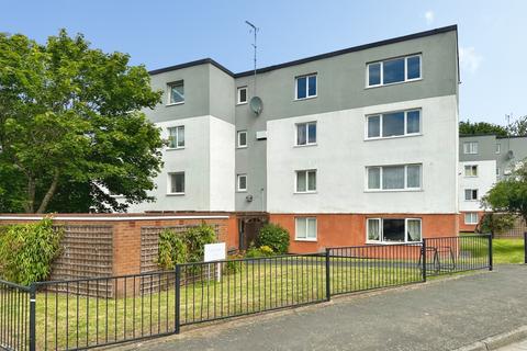 2 bed property, in Grinshill Flats, £95,000