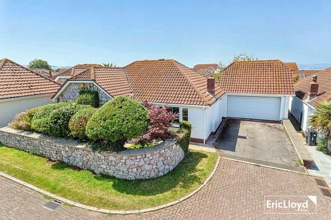 3 bed property, in Washbourne Close, £499,950