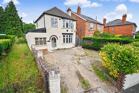 3 bed property, in Aldersley Road, £375,000