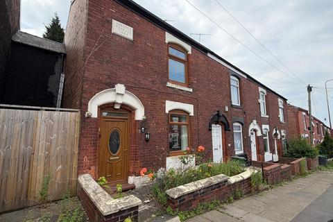 3 bed property, in Chapel Street, £115,000