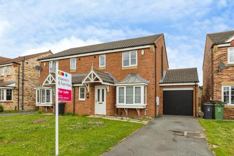 3 bed property, in Sedgewick Close, £150,000