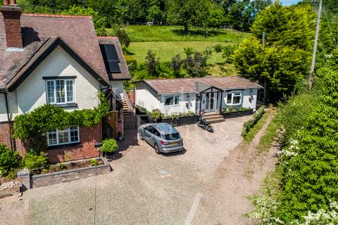 4 bed property, in Tenbury Wells WR15, £675,000