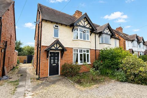 3 bed property, in Hathaway Lane, £425,000