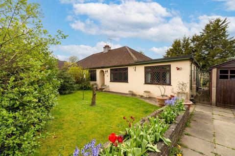 4 bed property, in Wildwood Avenue, £600,000