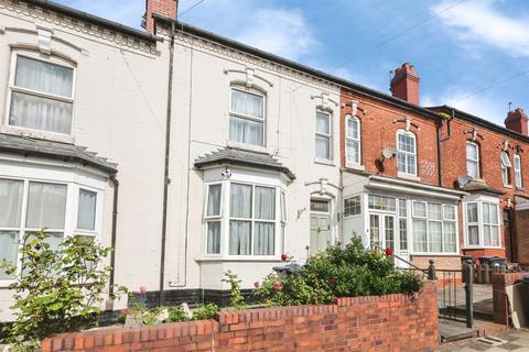3 bed property, in Charles Road, £290,000