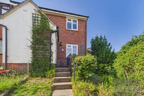 2 bed property, in Woodspring Close, £219,950