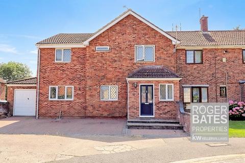 5 bed property, in Little Spenders, £475,000