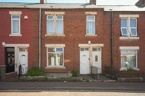 2 bed property, in Portland Street, £89,000