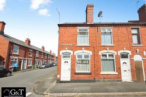 2 bed property, in Hall Street, £173,000