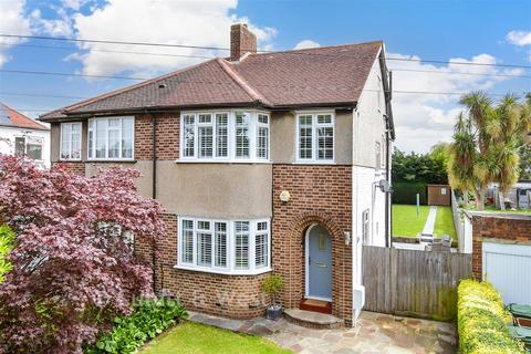 4 bed property, in Benhill Wood Road, £650,000