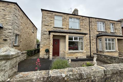 3 bed property, in Cecil Road, £235,000