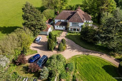 4 bed property, in Primrose Hill, £2,000,000