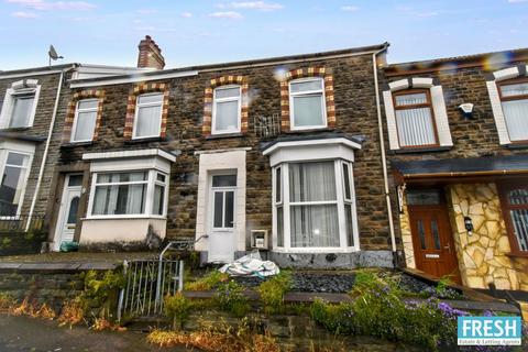 5 bed property, in Ysgol Street, £174,950
