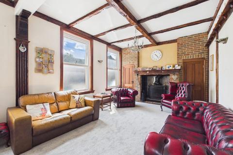 4 bed property, in High Street, £570,000