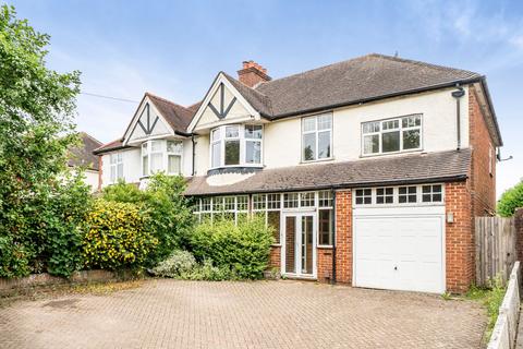 4 bed property, in Limpsfield Road, £625,000