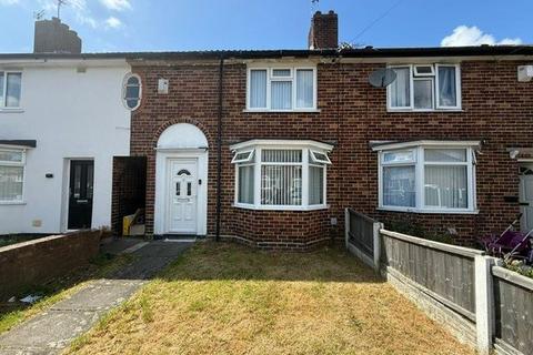 3 bed property, in 99 Broadoak Road, £100,000