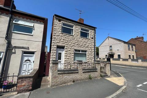 2 bed property, in 33 Recreation Street, £58,000