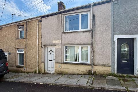 2 bed property, in John Street, £85,000