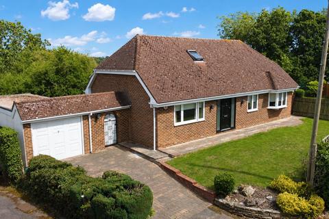 4 bed property, in Oak Lane, £949,950