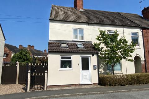 2 bed property, in School Street, £164,950