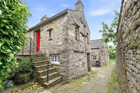 2 bed property, in Rook Cottage, £230,000