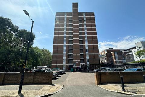 2 bed property, in Flat 41 Redman House, £225,000