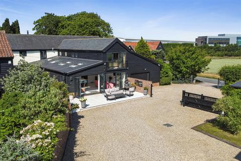 5 bed property, in Mill Lane, £930,000