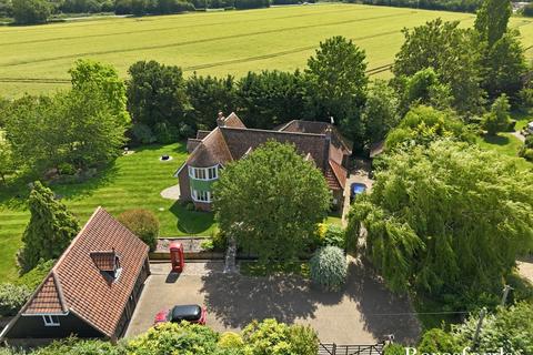 5 bed property, in Stebbing Green, £1,200,000