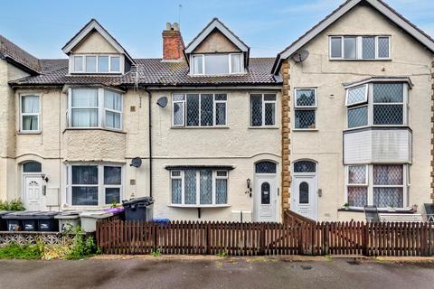 4 bed property, in Dorothy Avenue, £220,000