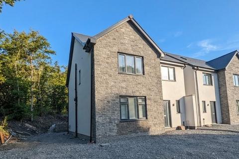 4 bed property, in Cwm Woods Grove, £495,000