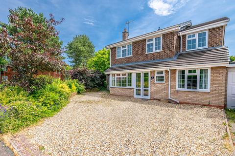 4 bed property, in Halesworth Road, £375,000