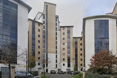 1 bed property, in Mill Road, £120,000