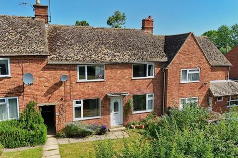3 bed property, in Stretton On Fosse, £265,000