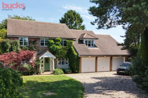 5 bed property, in Cherry Tree Close, £1,275,000