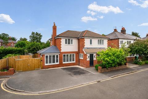 4 bed property, in Beech Grove, £900,000