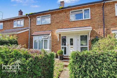 3 bed property, in Broadwater Crescent, £325,000